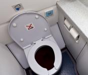 Описание устройства туалетов в пассажирских авиалайнерах Туалет в самолете название